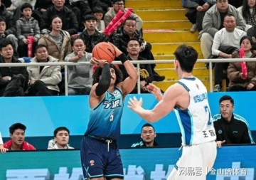 PG电子平台网站-唉！43岁少帅上轮雪藏4主力输球，本轮又盲目轻敌，败给平民球队